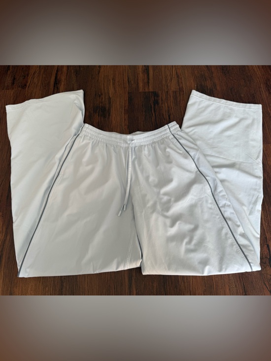 Lululemon Court Rival Wide Leg Pant Sz 4 EUC Soft Blue - Picture 6 of 7